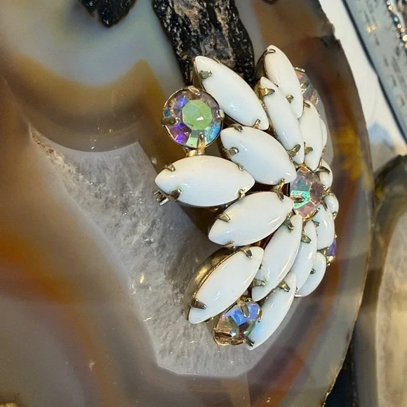 Vintage Milk glass White & AB Iridescent Brooch GUC 2” - Picture 3 of 11